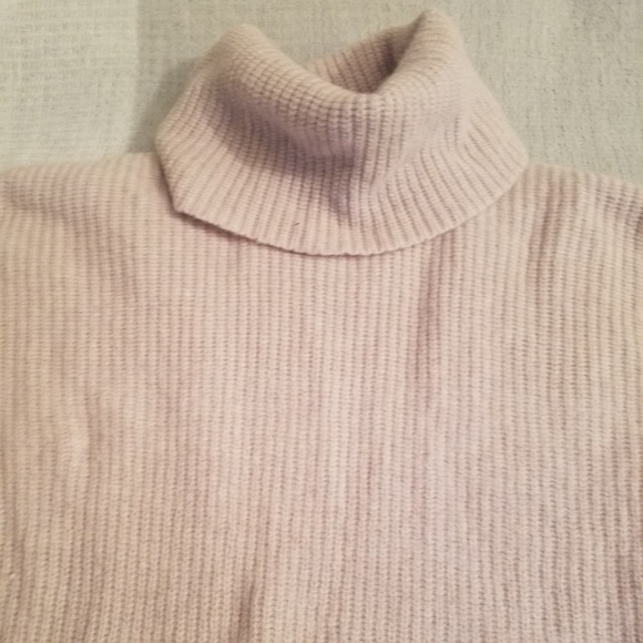Ellen Tracy Turtleneck Beige Sweater - Picture 4 of 6